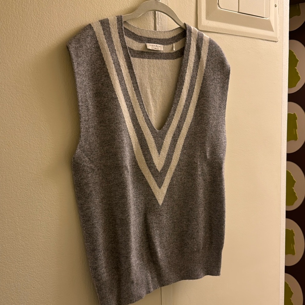 Deep V sleeveless tunic vest